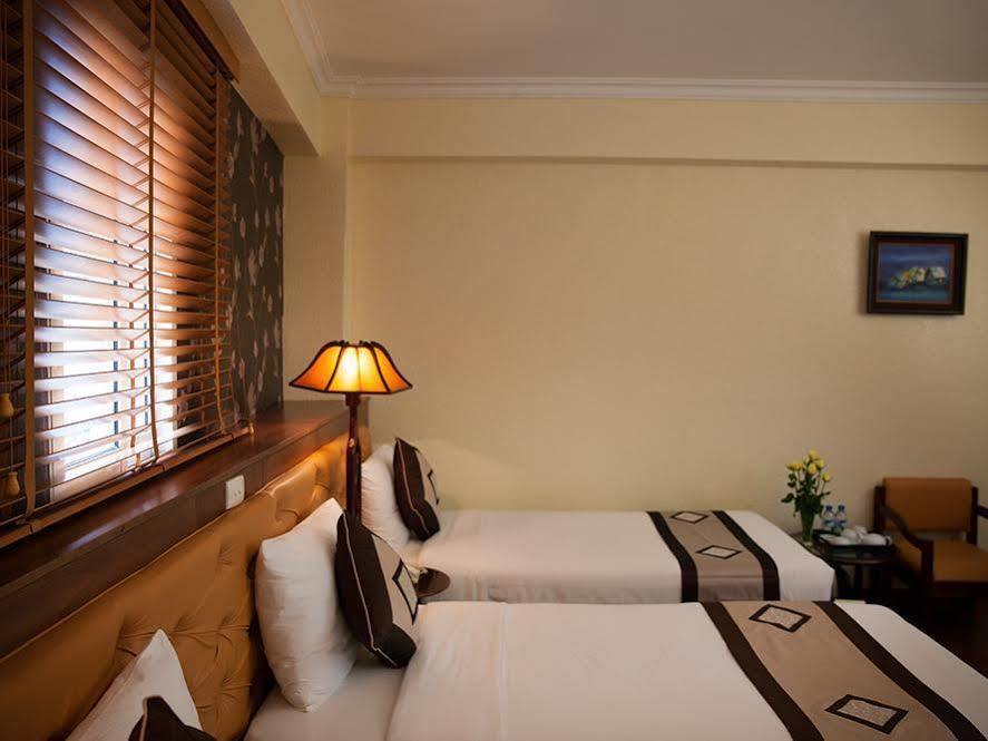 A25 Hotel - 44 Hàng Bún Hanoi Esterno foto